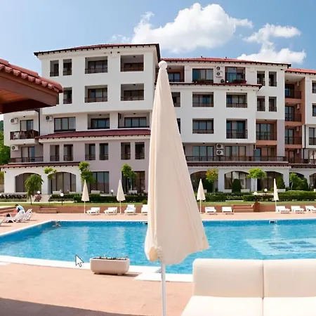 Harmony Hills Apartment *