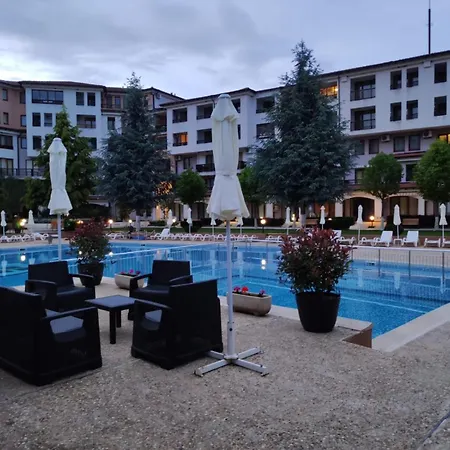 Harmony Hills 아파트 로가체보